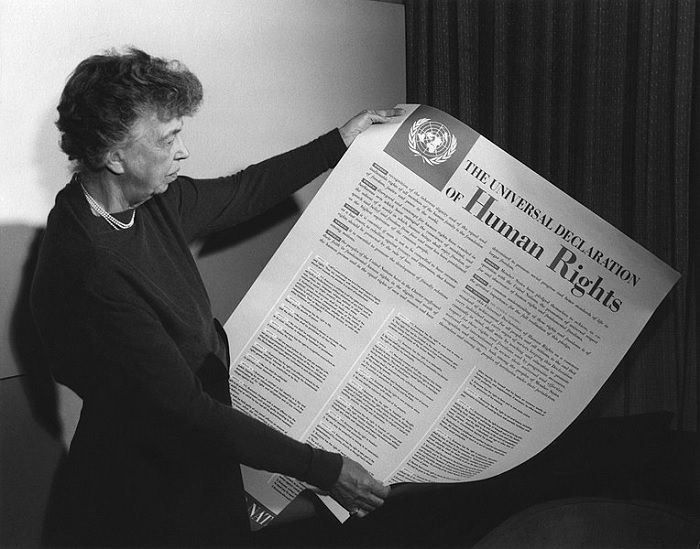 UN's Declaration of Rigths in headlines & bulletin news