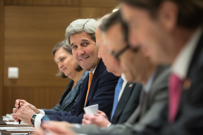 John Kerry in 2016 in online news & world news