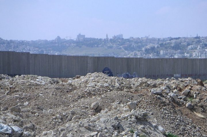 West Bank's wall in Online News & World News Now