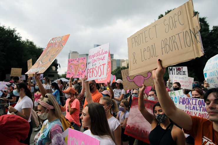 Abortion rights protesters in Headline News & Online News