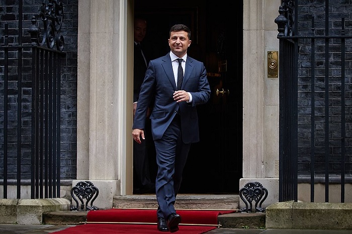 Zelensky at 10 Downing Street in News Online & Headline News