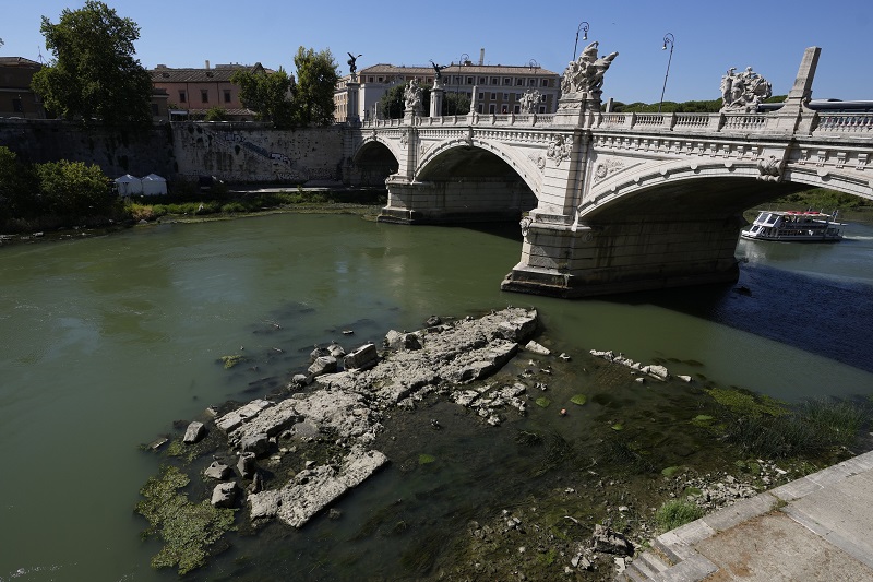 Italy's drought in Online News & World News