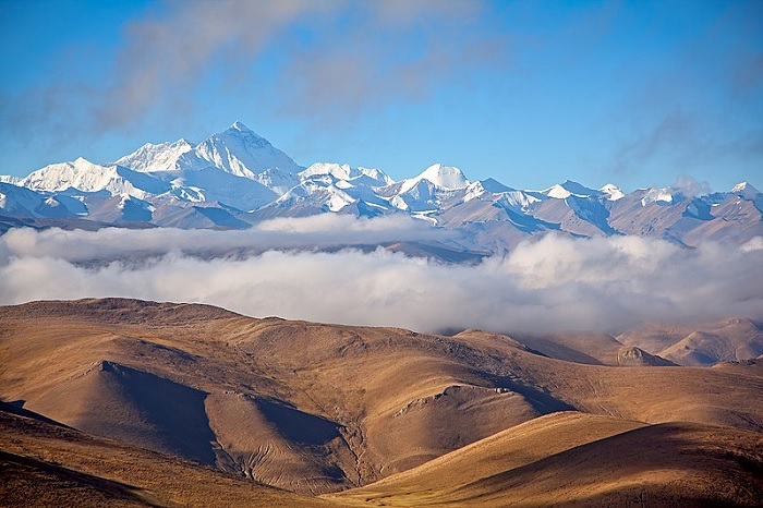 Tibet's moutain range in online news & world news