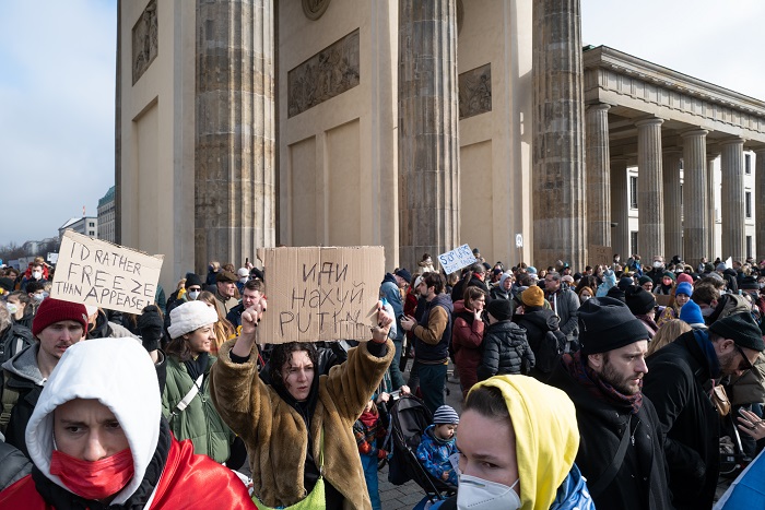 Germans protesting in online news & world news