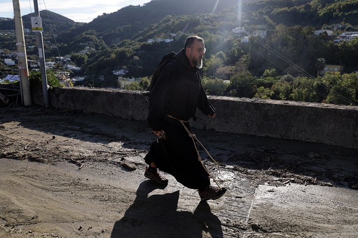 Italy's landslide in world news & online news