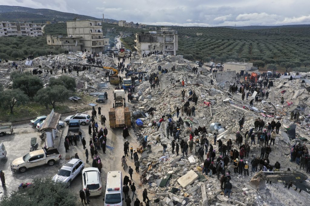 Turkey's earthquake in headline news & online news