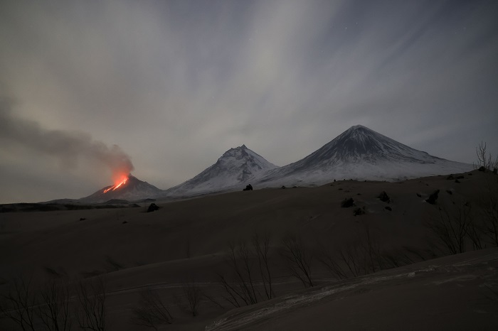 Kamchatka volcanoes in online news & headline news