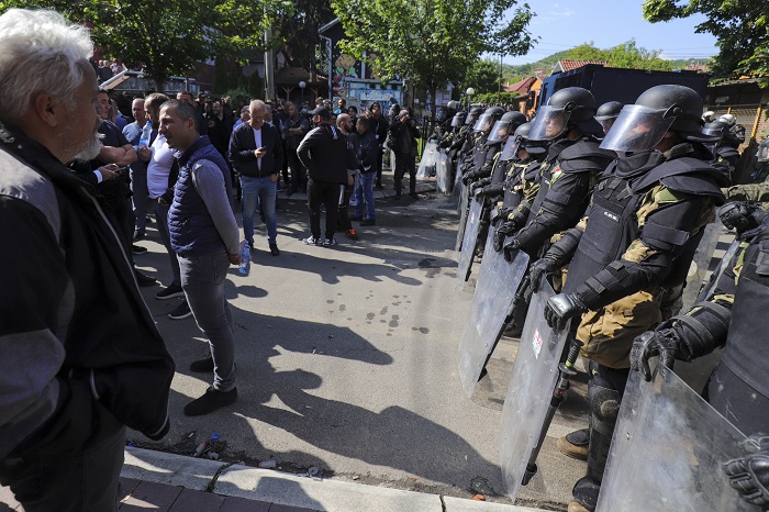 Kosovo protests in headline news & online news