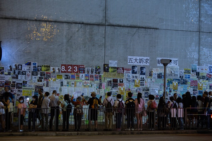 Hong Kong protests in 2019 in headline news & online news