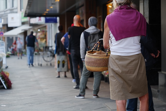 An image of retail in Germany in online news & the economy