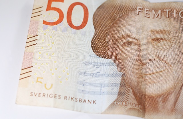 Sweden's currency in the economy & online news