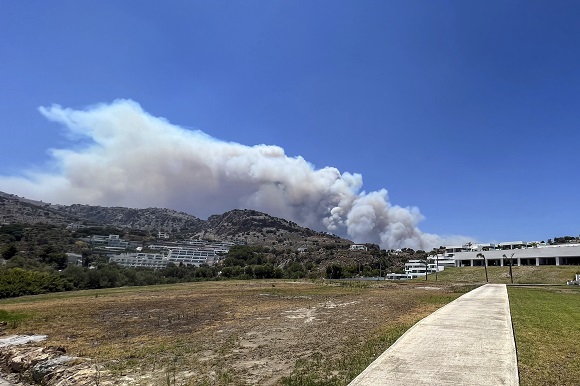 Greece's wildfires in Rhodes in world news & bulletin news