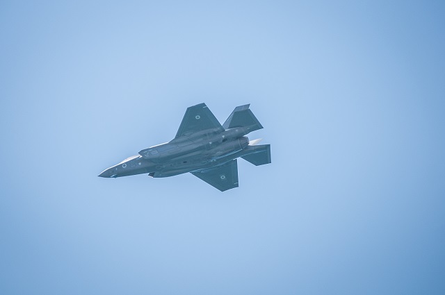 An F35 fighter jet in online news & world news