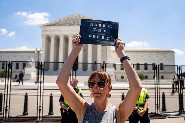 Protests at the Supreme Court in online news & headline news