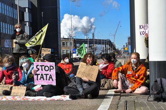 Protesters at a Tata steel plant in Holland in bulletin news & online news