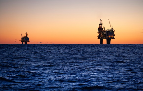 UK's North Sea oil platforms in headline news & world news