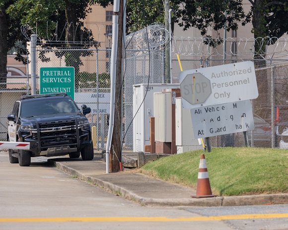 The entrance to the Fulton County Jail in headline news & news online