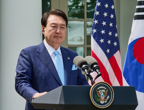 South Korea's president in news online & bulletin news