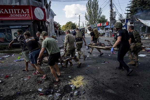 An attack against a market in Ukraine in online news & world news