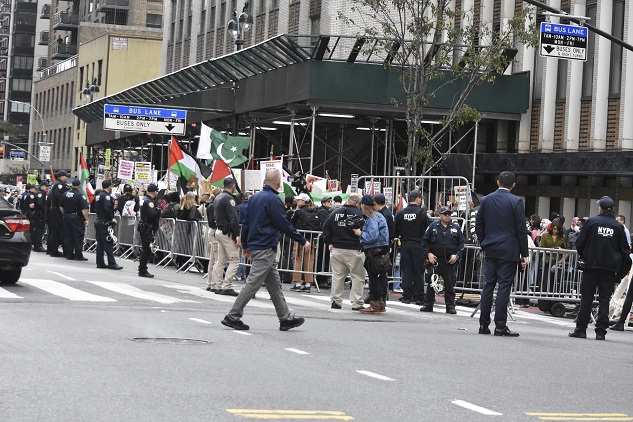 Pro-Palestinian protests in New York City in headlines & bulletin news