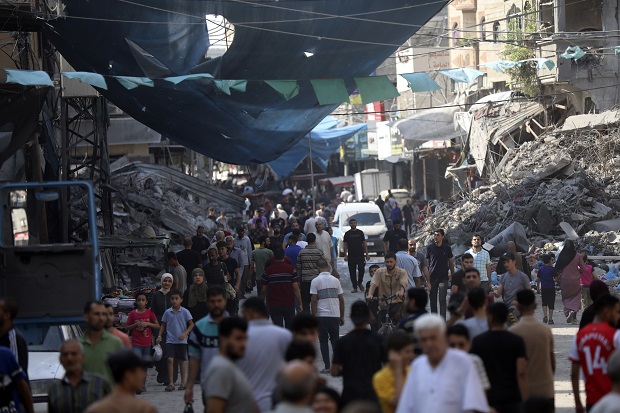 Destruction in the Jabaliya refugee camp in Gaza in headline news & world news