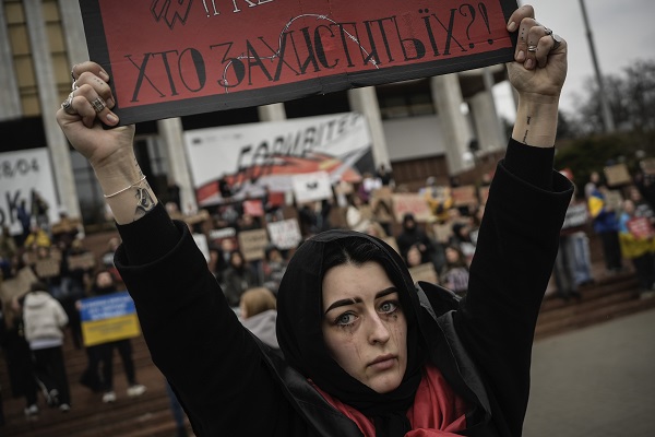 Protests for Ukraine in headline news & online news