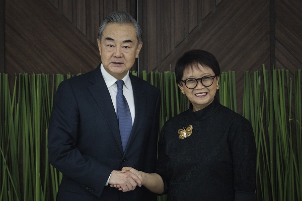 Representatives of Indonesia & China meet in world news & online news