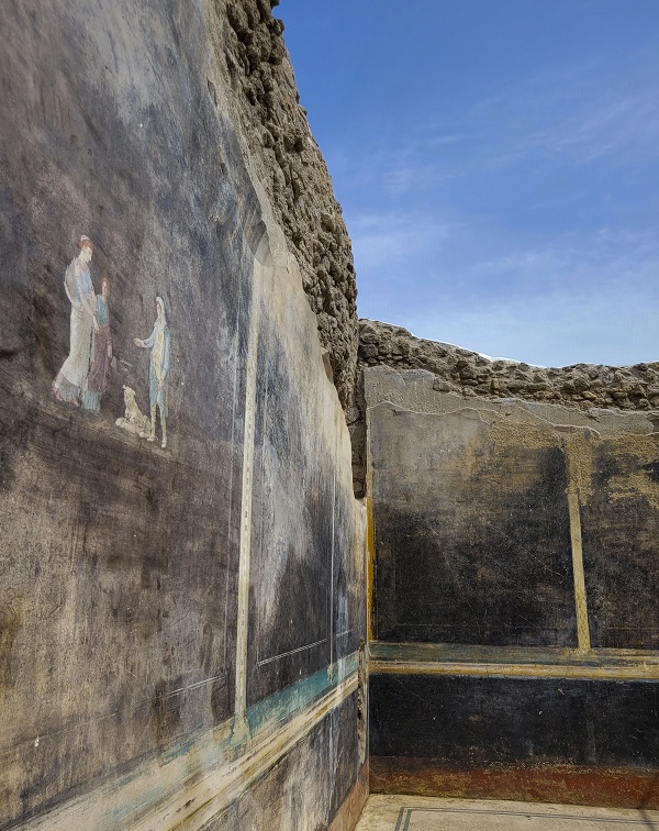 Unearthed ruins of Pompeii in arts and online news
