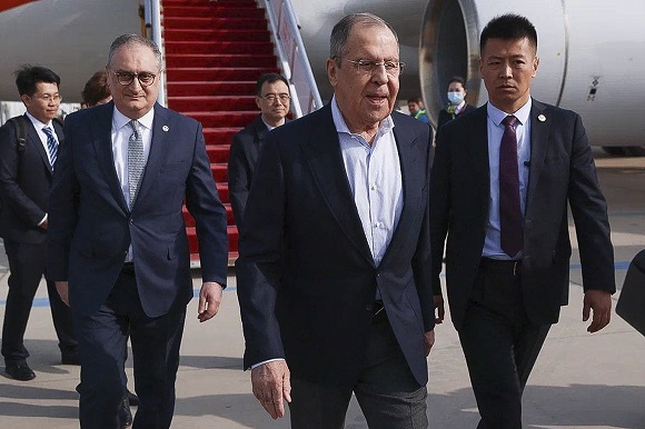 Russia's foreign minisster is in China in headline news & online