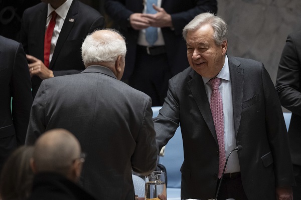 UN Secretary greets Palestine's ambassador to the UN in breaking news & headline news