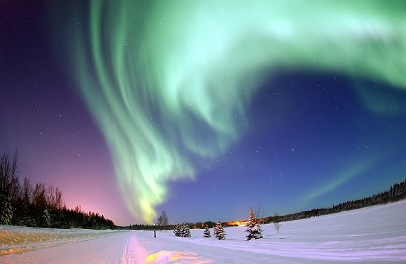 An image of northern lights in solar storm & nothern lights