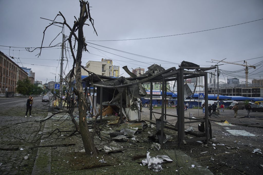 Russian attacks Kyiv
