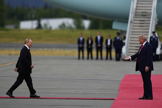 Trump leaves Alaska summit