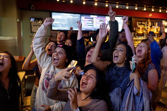 Democratic Socialists Los Angeles online news headline news North American news headlines