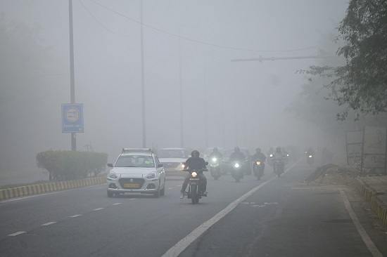 toxic smog blanketed New Delhi online news headline news headlines breaking news world news