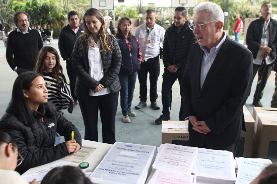 Colombians are new Congress world news headline news online news