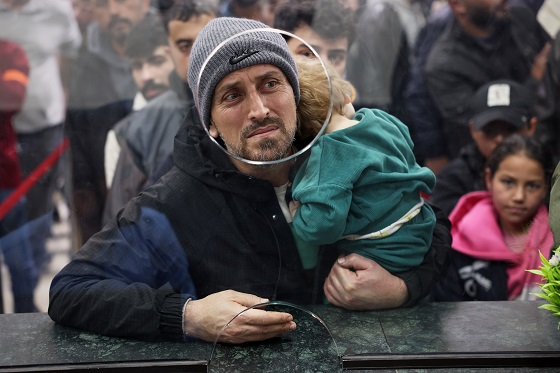 Israel sent troops into Lebanon world news headline news online news